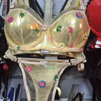 لباس زیر زنانه