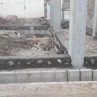 فروشی نیمه کاره در وسط شهر آلنی