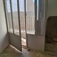 در وپنجره آهنی