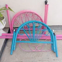 یک عدد تخت فرفورژه آبی