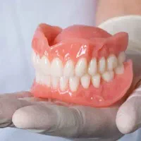 دندان مصنوعی برای افراد بی دندان