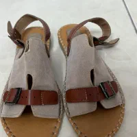 کفش پاشنه دار، کتانی و صندل زنانه