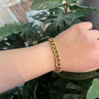 دستبند طلا کارتیر وزن ۹/۰۷ با فاکتور در حد نو