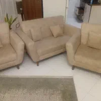 مبل راحتی ۷ نفره دو نفره و دوتا تک و سه نفر|مبلمان خانگی و میز عسلی|تهران, هفده شهریور|دیوار