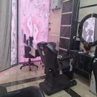 استخدام ناخن کار حرفه ای