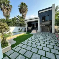 نیم-پیلوت-مدرن-با-استخر-انتخابی-مناسب-خاص-پسندها