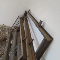 چهار چوب در فلزی تازه ساخته شده