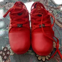 کفش آدیداس پسرانه  قرمز با کاپشن اسپورت دخترانه نو