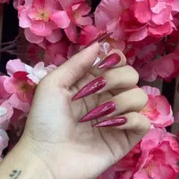 کاشت ناخون فقط هزینه مواد گرفته می‌شود