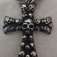 چند عدد زنجیر و پلاک استیل و خاص به شرط رنگ ثابت|بدلیجات|کاشان, باغ ماجد|دیوار