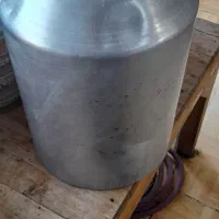 ظرف شیر یا روغن (بیدون )