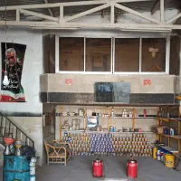 مغازه نبش شهید کشمیری 5