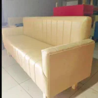 مبل دسته بغل کرم صندلی میز دوبل رستوران کافه 021