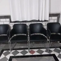 کلیه لوازم سالن زیبایی به فروش میرسد باقیمت مناسب