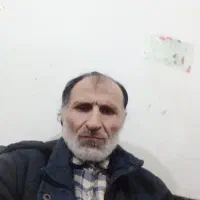 کتاب قرآن مجید هر روز صلواتی باز میشود .