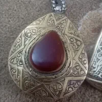 گردن بندموکلدارعتیقه|بدلیجات|یزد, |دیوار