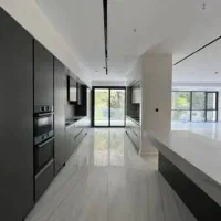 سه-خواب-تک-واحدی-مستر-دار-تاپ-لوکیشن-آرین