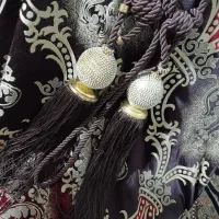 شال پرده و منگوله شال