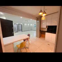 رهن و اجارها۹۰ متری گلستان