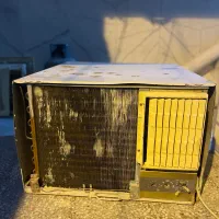 کولر پنجره ای تر و تمیز