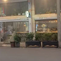 نیاوران کاشانک خ دوطرفه مغازه مناسب همه مشاغل