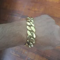 دستنبد طلا و النگو طلا