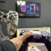 پی اس فور با دوتا دسته