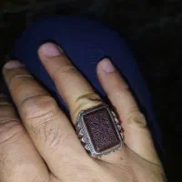 انگشتر سنگین. دست ساز