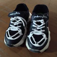 کفش اسپرت پسرانه سایز ۳۴ و ۳۵