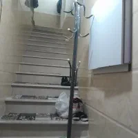 رخت اویز ایستاده|بندرخت و رخت‌آویز|رشت, کوی عرفان|دیوار