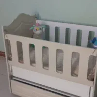 تخت گهواره ای نوزاد|تخت و صندلی بچه|باغستان, |دیوار