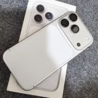 ۱۷ پرو ۲۵۶ گیگ