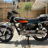هندا۲۰۰متین|موتورسیکلت|تهران, میدان ولیعصر|دیوار