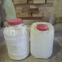 دبه کار کرده جای چسب بوده