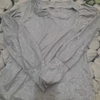 تعدادی مانتو وشومیز