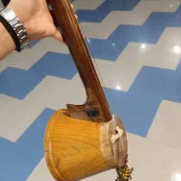 کمانچه درجه یک کاکاوند (پاساژ مرکزی طبقه بالا)|سازهای سنتی|شوش, |دیوار