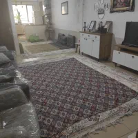 مسکونی 80متر مستقل  طبقه اول روی مغازه راه جدا