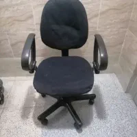 کامپیوتر، میز، صندلی