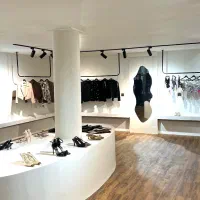 اجاره رگال،مزون