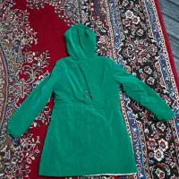 کاپشن|لباس|سلماس, |دیوار