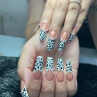 تخفیف ویژه خدمات و آموزش کاشت ناخن|خدمات آرایشگری و زیبایی|شیراز, شهرک ولیعصر|دیوار