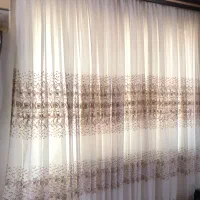 دو عدد پرده سالُن و یک عدد پرده فانتزی کاملا سالم