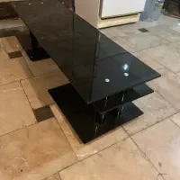 میزتلویزیون شیشه ای