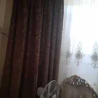 پرده مخمل طرح دار درحد نو