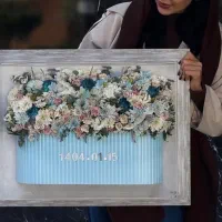 ساخت‌قابهای گل ماندگار با رزین