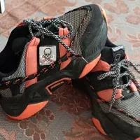 کفش فقط 200تومن