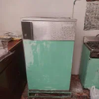 یخچال آزمایش قدیمی