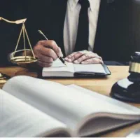 قبول دعاوی حقوقی و کیفری وثبتی توسط وکیل دادگستری