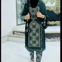 نگین کوبی روی انواع لباس بلوچی چادر شال و...|لباس|کهنوج, |دیوار