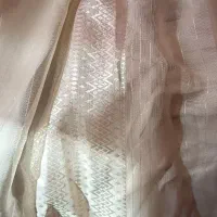 پرده تعدادی و شش عدد بالشت تعدادی پرده